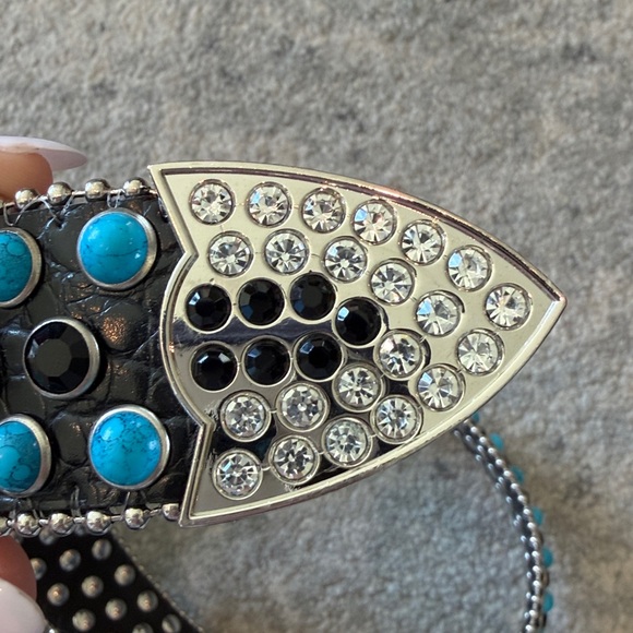 Women Western Rhinestone Studded Leather Belt - Picture 7 of 10